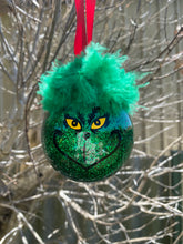 Load image into Gallery viewer, Grinch baubles
